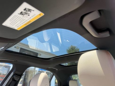 Used 2018 Mercedes-Benz E 300 4MATIC image 20