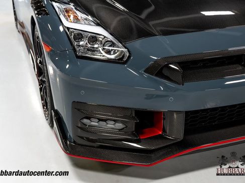 Used 2024 Nissan GT-R NISMO w/ NISMO Appearance Package image 13