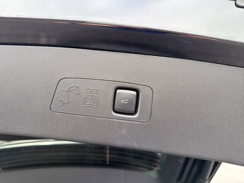 Used 2024 Lincoln Corsair AWD w/ Equipment Group 101A image 10