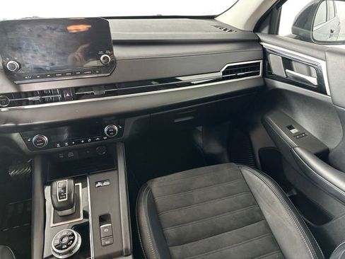 Used 2024 Mitsubishi Outlander SE image 26