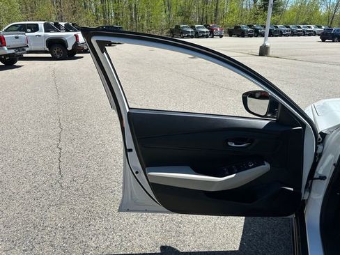Used 2025 Honda Accord SE image 28