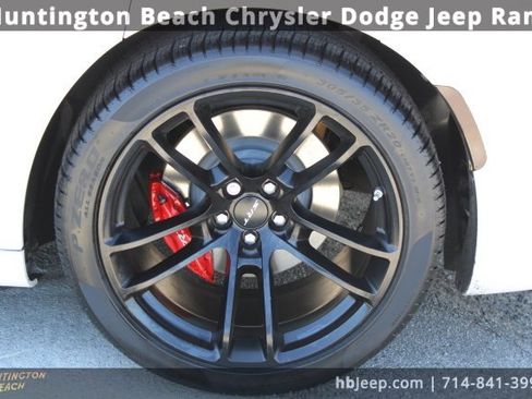Used 2022 Dodge Charger SRT Hellcat w/ SRT Black Package image 8