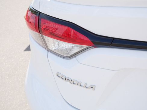 Used 2024 Toyota Corolla SE FWD image 17