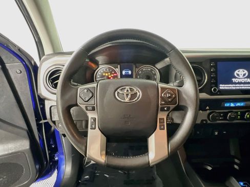 Used 2022 Toyota Tacoma SR5 w/ Technology Package RWD image 18