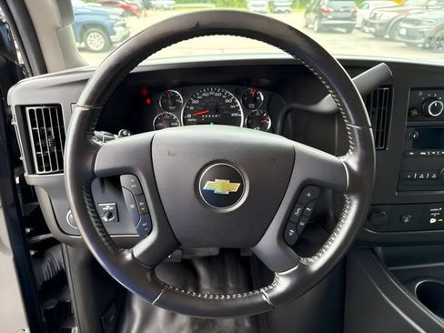 Used 2020 Chevrolet Express 3500 w/ Power Convenience Package RWD image 21