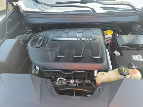 Used 2019 Jeep Cherokee Limited FWD image 5
