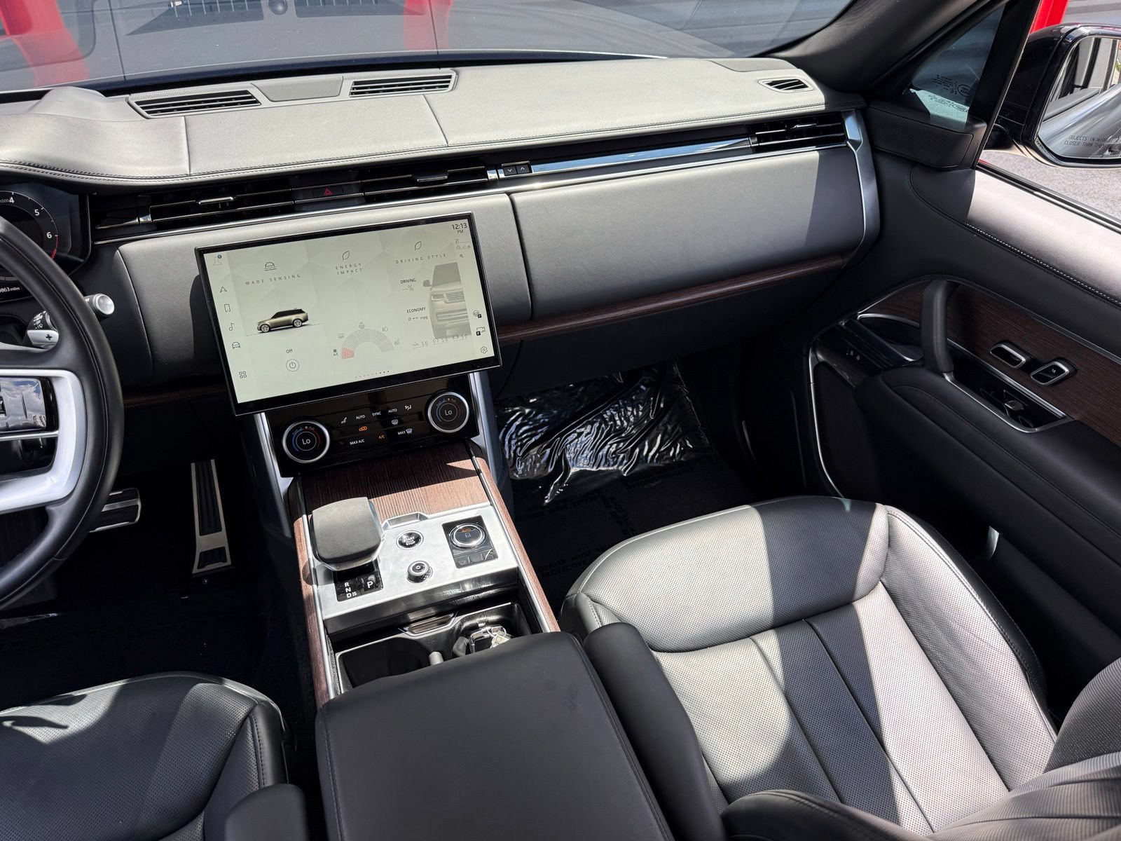 Used 2023 Land Rover Range Rover Autobiography AWD/4WD image 31