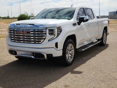 Used 2025 GMC Sierra 1500 Denali w/ Technology Package AWD/4WD image 1