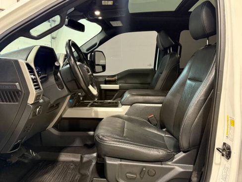 Used 2022 Ford F250 Lariat w/ Black Appearance Package AWD/4WD image 15