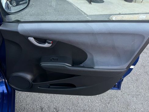 Used 2011 Honda Fit image 17