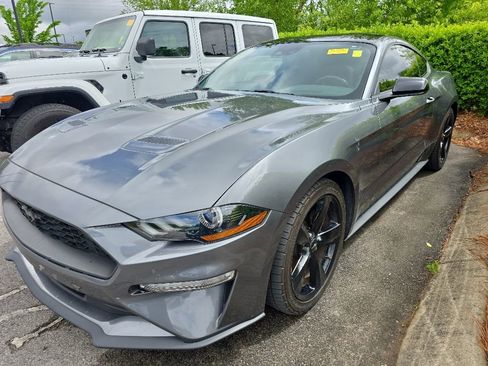 Used 2022 Ford Mustang Premium w/ Black Accent Package RWD image 4