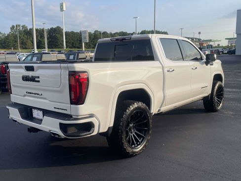 Used 2024 GMC Sierra 1500 Denali w/ Technology Package AWD/4WD image 3