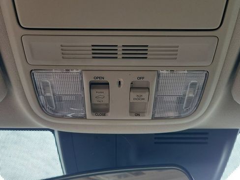 Used 2019 Honda CR-V EX image 25