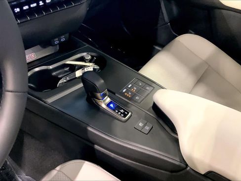 Certified 2025 Lexus UX 300h Premium image 16