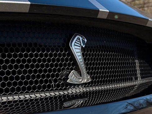 Used 2021 Ford Mustang Shelby GT500 w/ Technology Package image 16