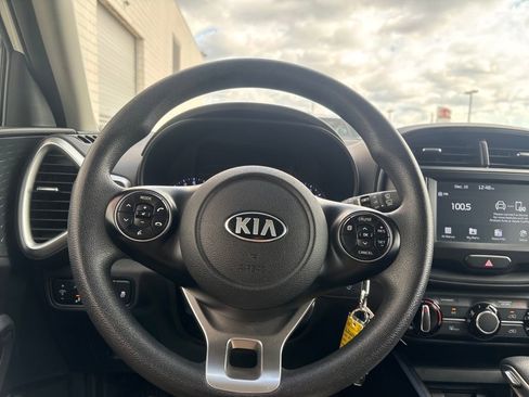 Used 2020 Kia Soul S image 17
