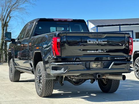 Used 2024 GMC Sierra 2500 Denali Ultimate AWD/4WD image 5