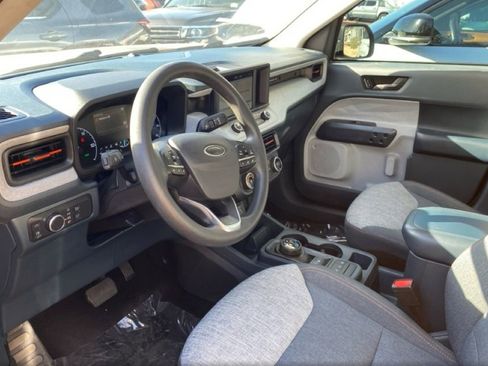 Used 2022 Ford Maverick XLT image 5