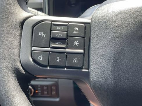 New 2026 Ford F250 Lariat w/ Black Appearance Package AWD/4WD image 17