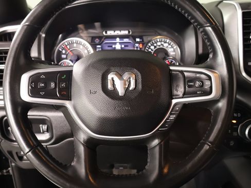 Used 2023 RAM 1500 Big Horn AWD/4WD image 3