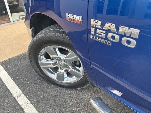 Used 2019 RAM 1500 Big Horn AWD/4WD image 16