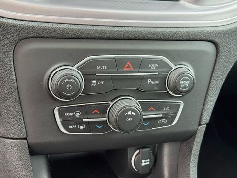 Used 2023 Dodge Charger SXT image 31