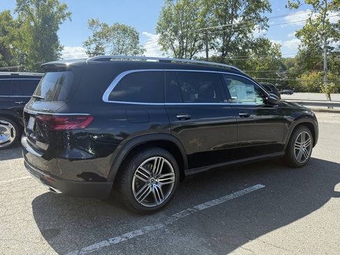 New 2026 Mercedes-Benz GLS 450 4MATIC image 9