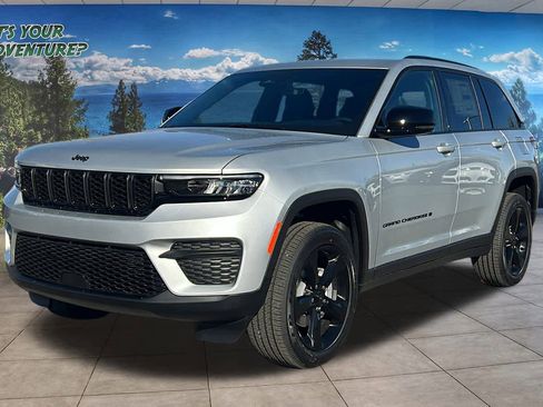 New 2025 Jeep Grand Cherokee Altitude image 1