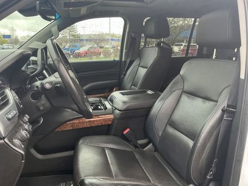 Used 2018 Chevrolet Suburban Premier AWD/4WD image 9