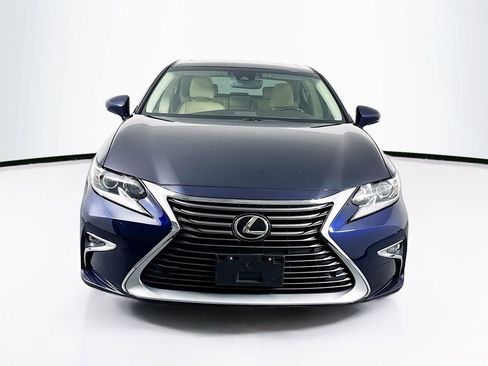 Used 2018 Lexus ES 350 w/ Navigation System Package FWD image 2
