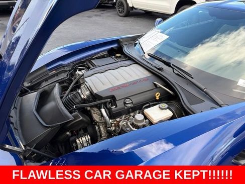 Used 2017 Chevrolet Corvette Stingray Coupe w/ 1LT RWD image 11