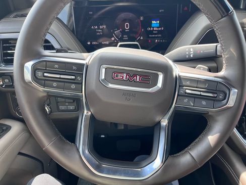 Used 2025 GMC Yukon Elevation AWD/4WD image 14