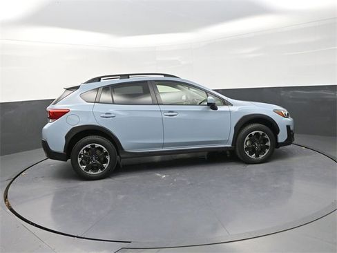 Used 2022 Subaru Crosstrek 2.0i Premium w/ Moonroof Package image 8