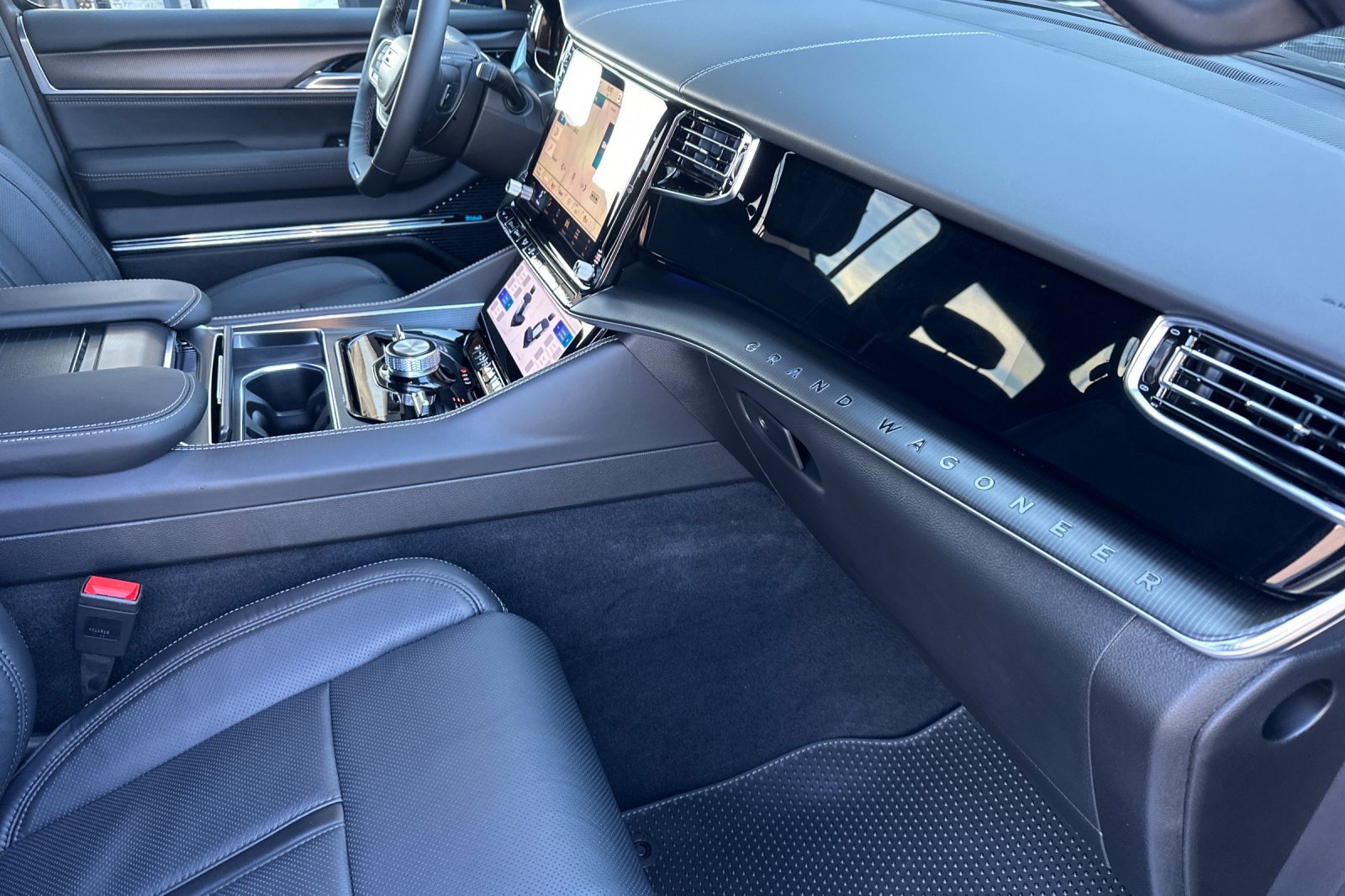 New 2026 Jeep Grand Wagoneer Summit w/ Premium Group III AWD/4WD image 20
