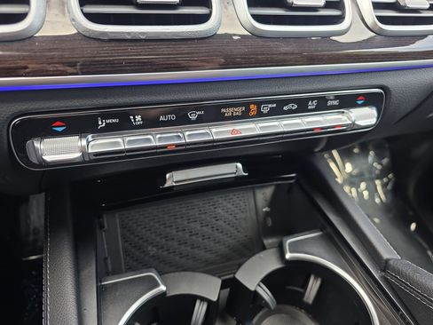 Certified 2025 Mercedes-Benz GLS 450 4MATIC image 24