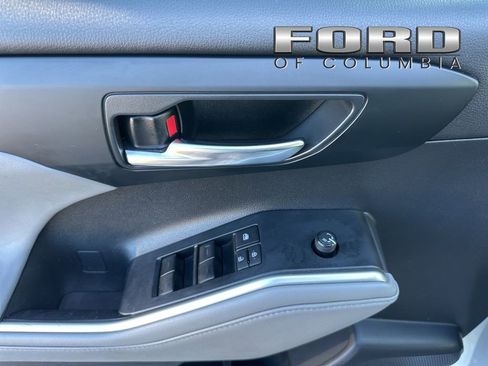 Used 2022 Toyota Highlander XLE image 17