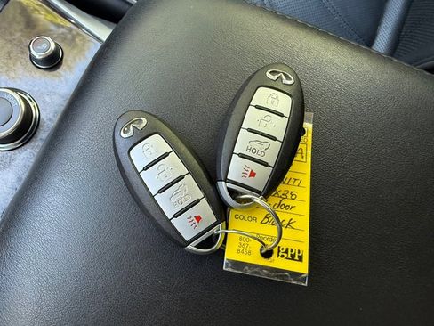 Used 2013 INFINITI JX35 AWD w/ Premium Pkg image 36