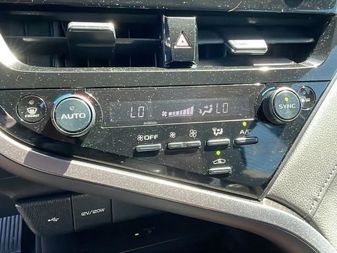 Used 2024 Toyota Camry XLE FWD image 20