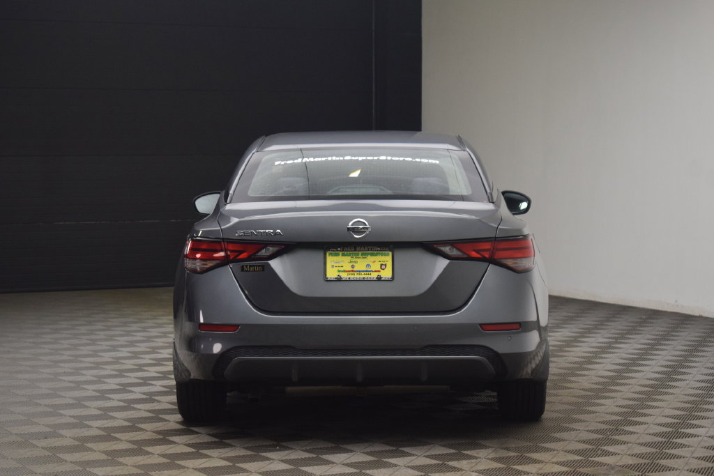 Used 2022 Nissan Sentra S w/ Lighting Package FWD image 6