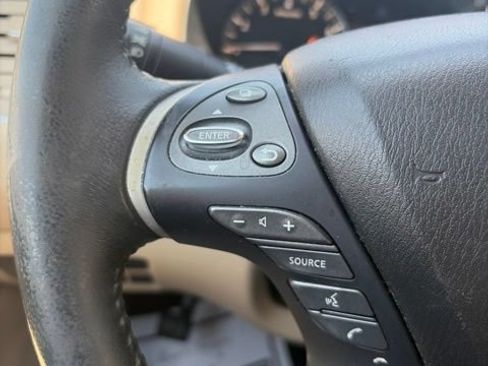 Used 2017 Nissan Pathfinder SV FWD image 22