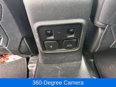 Used 2021 Ford Bronco Badlands image 16