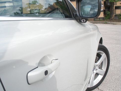 Used 2011 Volvo XC60 T6 R-Design w/ Convenience Pkg AWD/4WD image 20