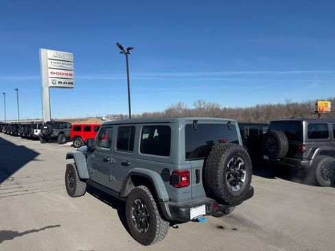 Used 2025 Jeep Wrangler Unlimited Rubicon 4xe AWD/4WD image 5