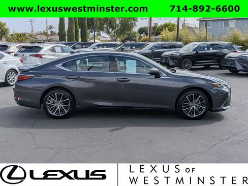 Used 2025 Lexus ES 300h w/ Premium Package FWD image 4