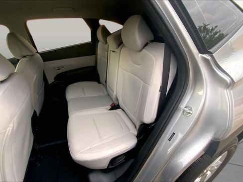 Used 2025 Hyundai Tucson SE FWD image 20