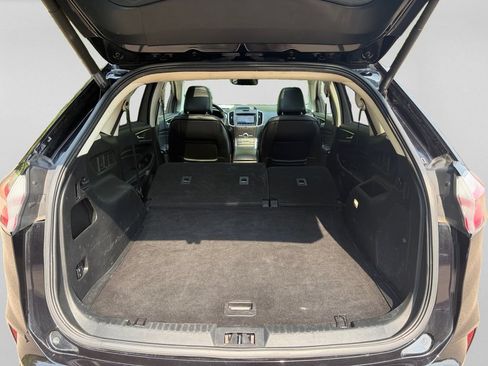 Used 2020 Ford Edge Titanium w/ Equipment Group 301A AWD/4WD image 29