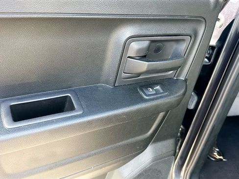 Used 2018 RAM 1500 Express w/ Express Value Package AWD/4WD image 28