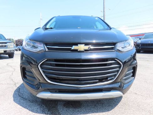 Used 2019 Chevrolet Trax LT w/ LT Convenience Package AWD/4WD image 5