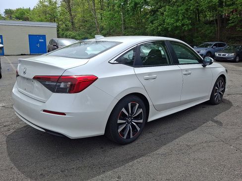 Used 2023 Honda Civic EX image 7