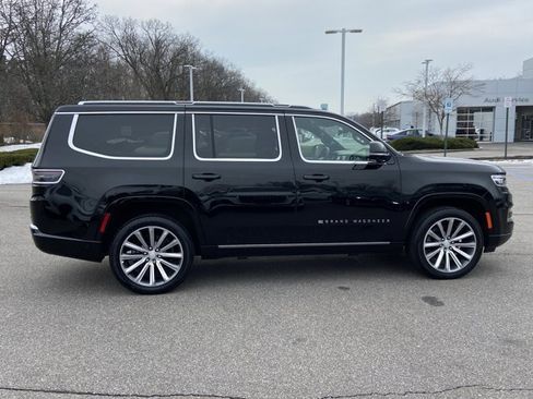 Used 2022 Jeep Grand Wagoneer Series I image 4